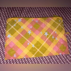 NWOT Baggu yellow Colorful Argyle Star Plaid Patterned Fabric Go Pouch